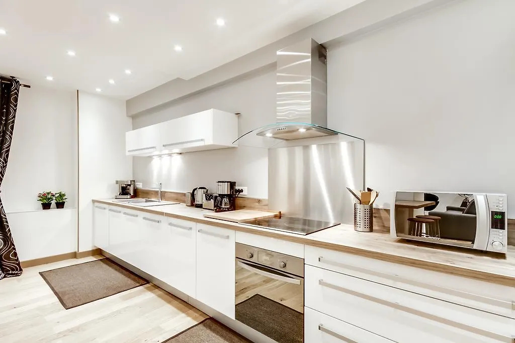 Just Renovated 138M2 On The Seine Apartment Paris