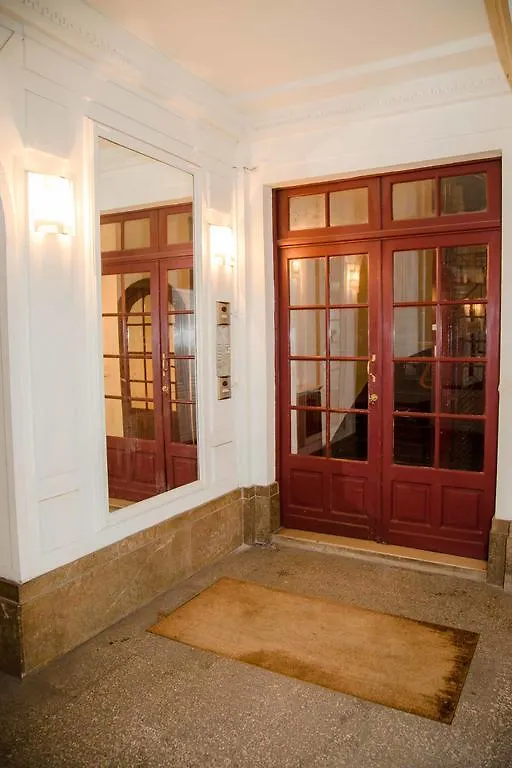 Just Renovated 138M2 On The Seine Apartment Paris France