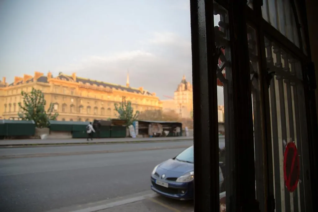 Just Renovated 138M2 On The Seine Apartment Paris France