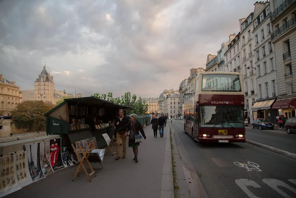 Just Renovated 138M2 On The Seine Apartment Paris France
